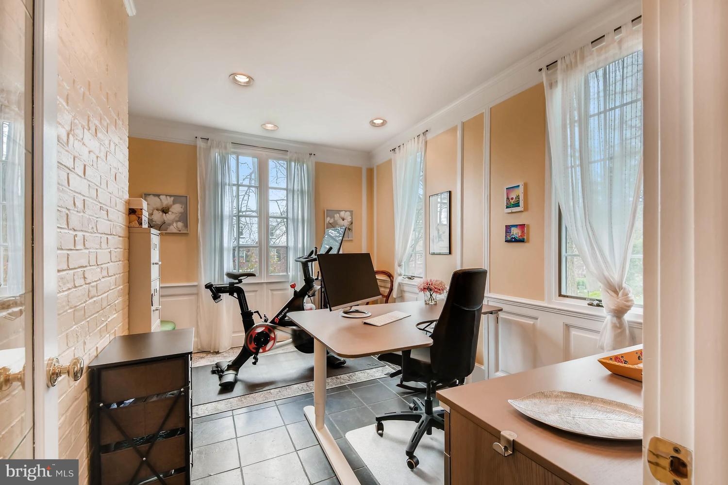 4 Millbrook Road Baltimore, MD 21218 - Photo 11 of 29 Bright and Private Office