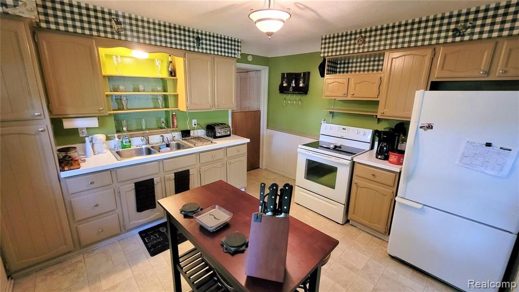 13085 Neff Road Clio, MI 48420 - Photo 7 of 39