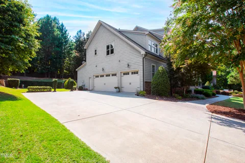 $1,135,000 | 3209 Bryant Falls Court, Raleigh, NC 27613