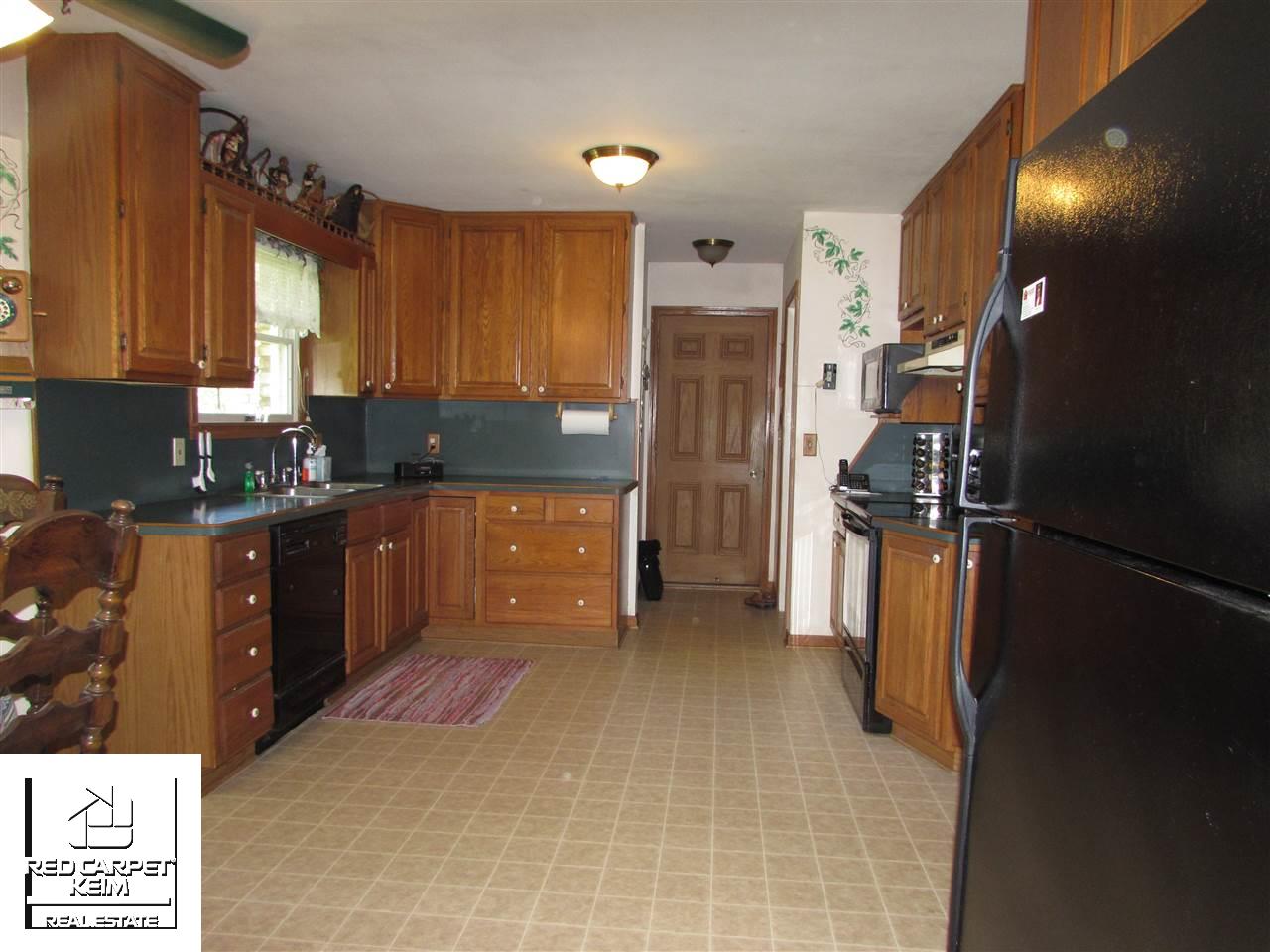 6455 North Oak Road Davison, MI 48423 - Photo 10 of 27 50012288-9.JPG