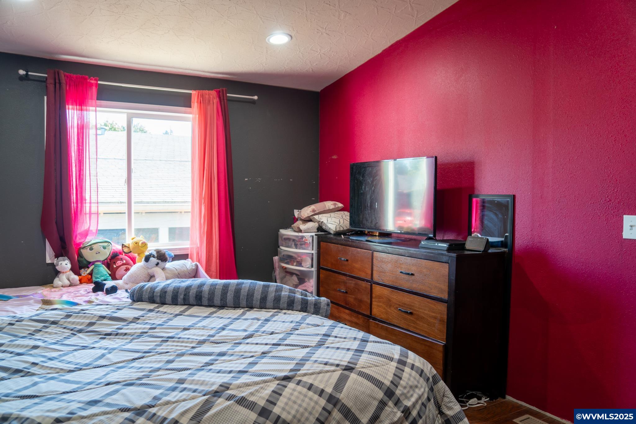 300 South Everest Road, Unit 19 Newberg, OR 97132 - Photo 16 of 26