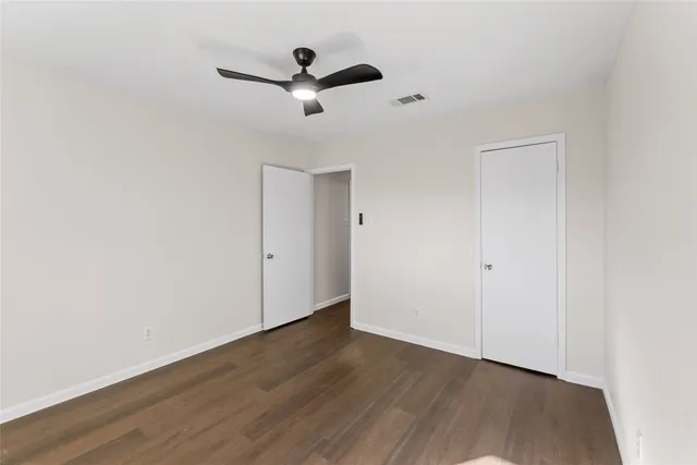 $1,850 | 903 East Logan Street, Round Rock, TX 78664