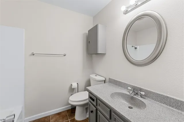 $1,850 | 903 East Logan Street, Round Rock, TX 78664