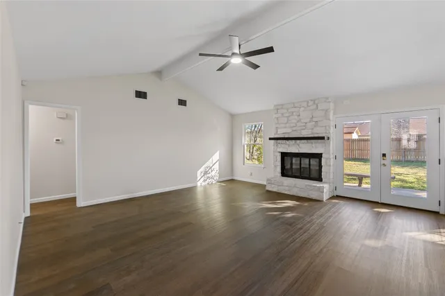 $1,850 | 903 East Logan Street, Round Rock, TX 78664