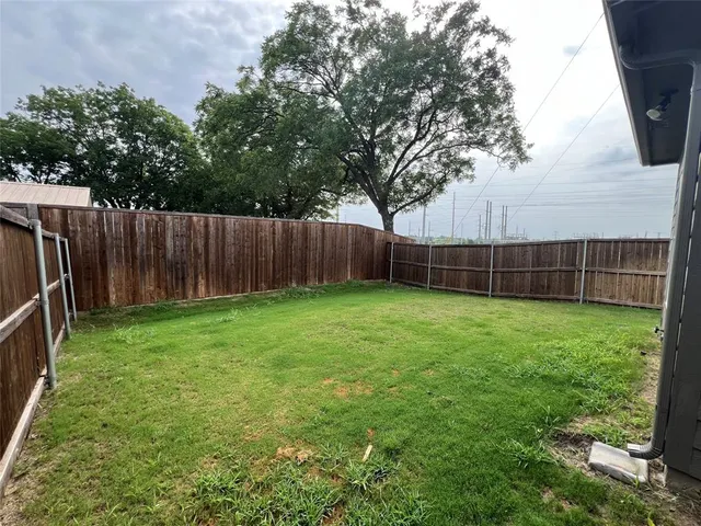 $1,300 | 2701 Ginger Court, Sherman, TX 75092