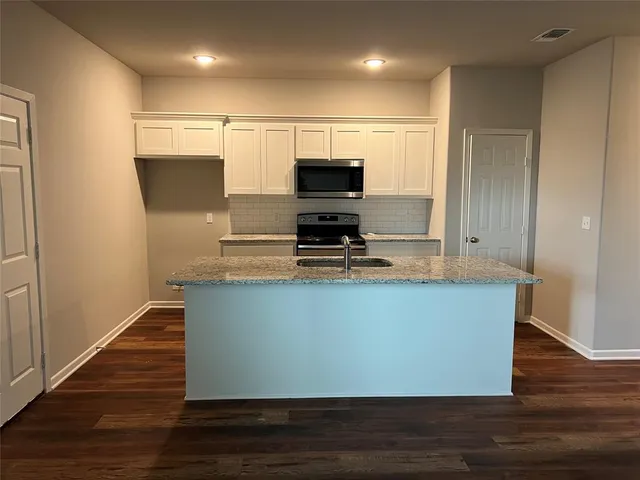 $1,300 | 2701 Ginger Court, Sherman, TX 75092