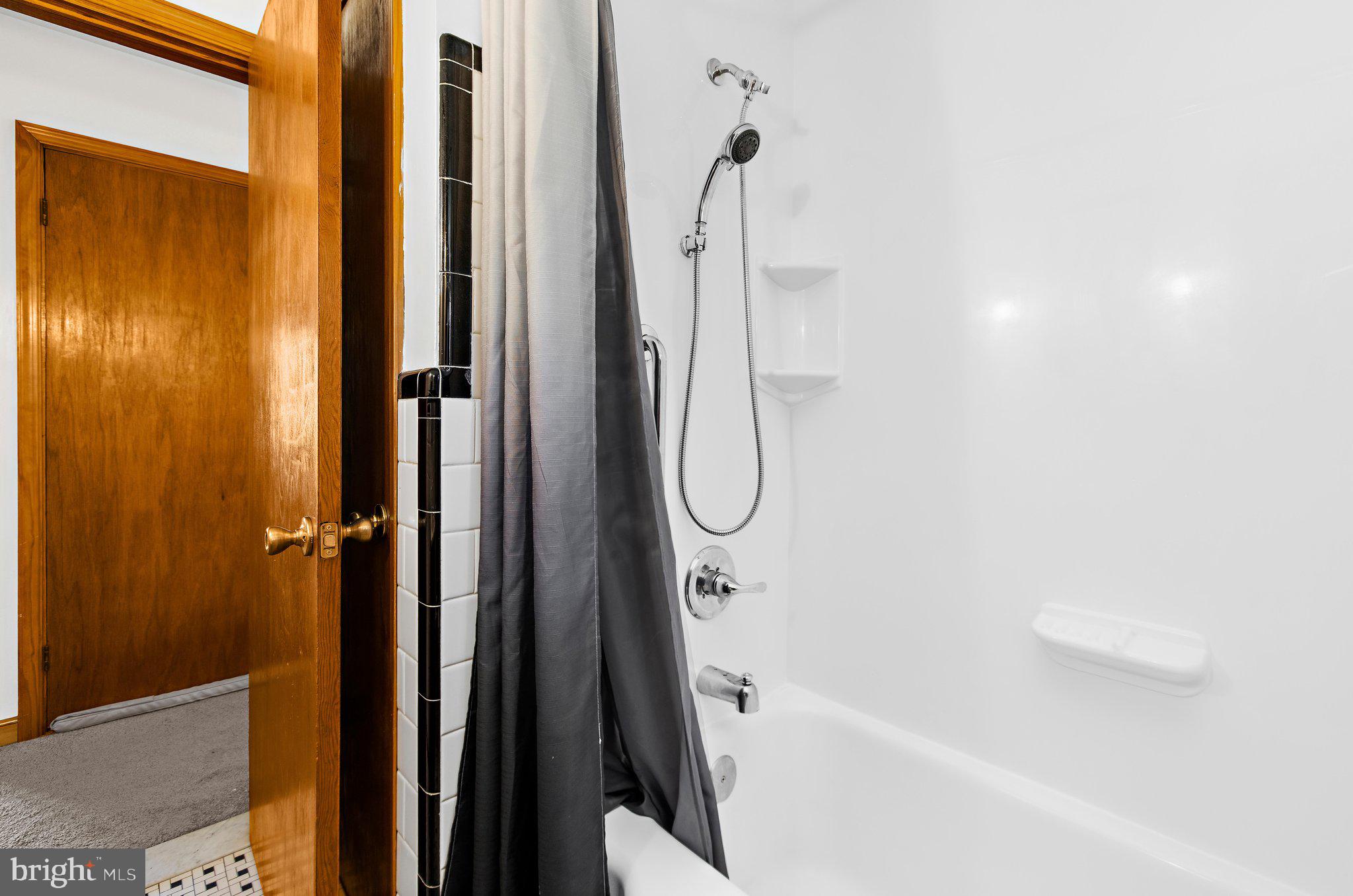 205 7th Avenue Baltimore, MD 21225 - Photo 15 of 61