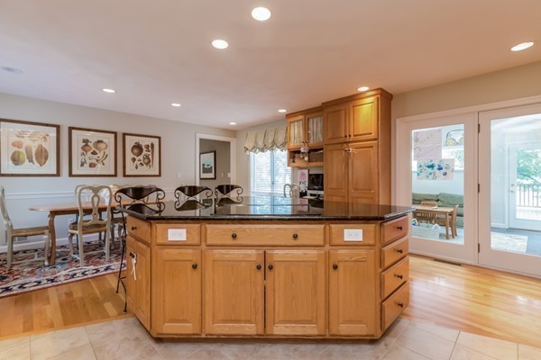 47 Gerald Road Marblehead, MA 01945 - Photo 8 of 28