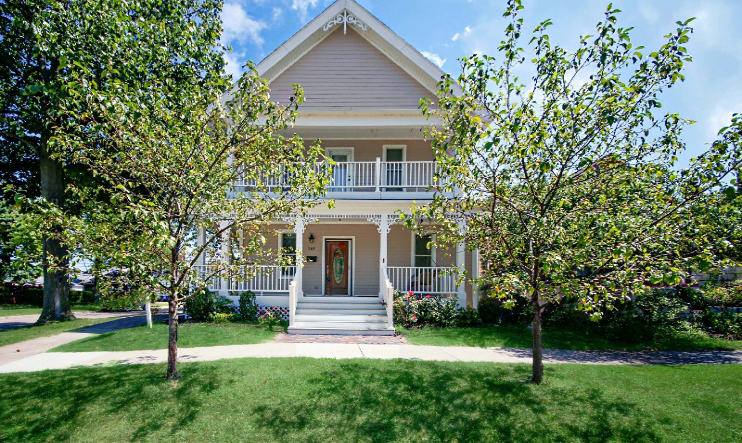 903 State Street St. Joseph, MI 49085 - Photo 1 of 41 DSC00490_pe