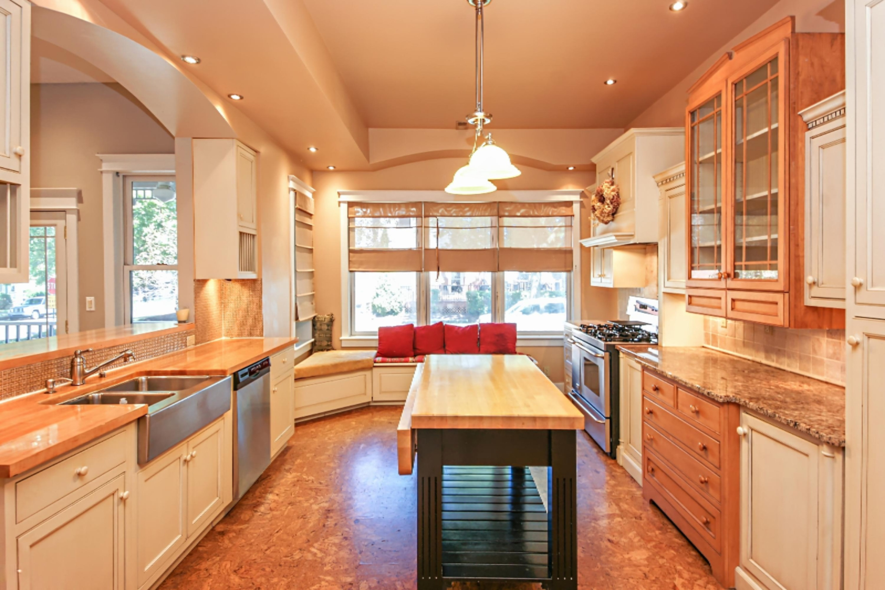 903 State Street St. Joseph, MI 49085 - Photo 14 of 41 DSC00422_pe