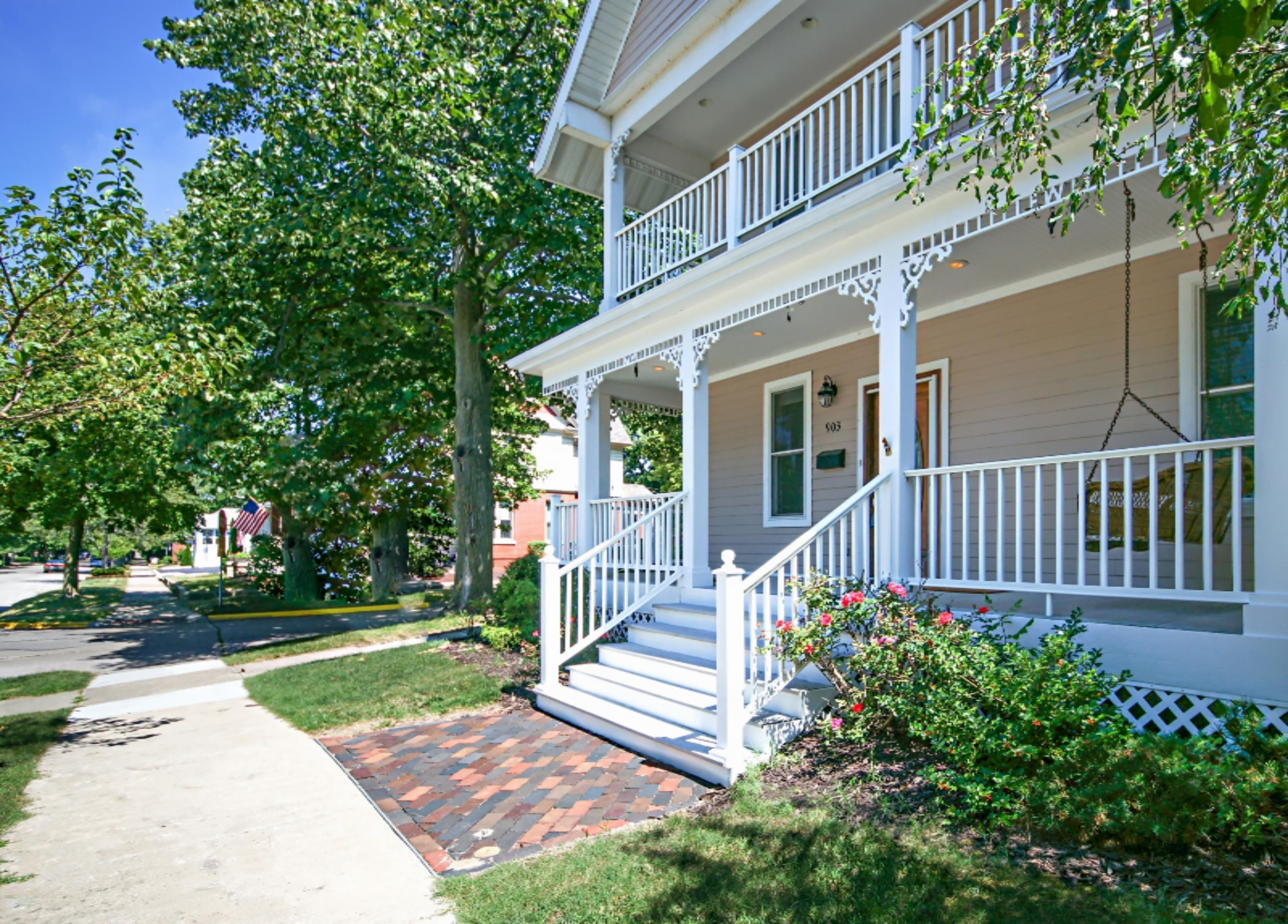 903 State Street St. Joseph, MI 49085 - Photo 2 of 41 DSC00492_pe