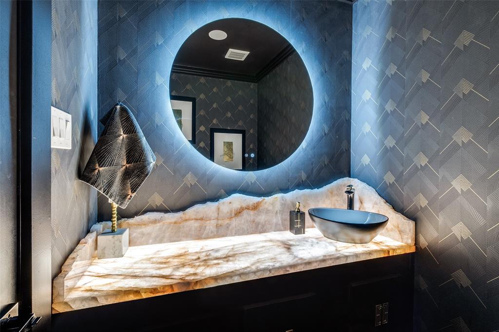 6566 Ridgeview Circle Dallas, TX 75240 - Photo 6 of 39