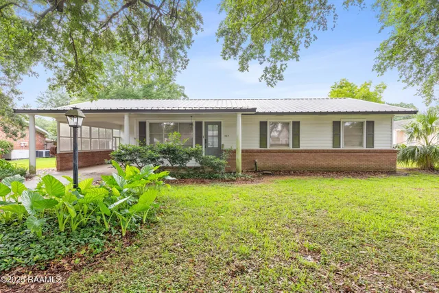 $189,999 | 407 North Hebert Avenue, Kaplan, LA 70548