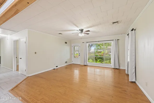 $189,999 | 407 North Hebert Avenue, Kaplan, LA 70548