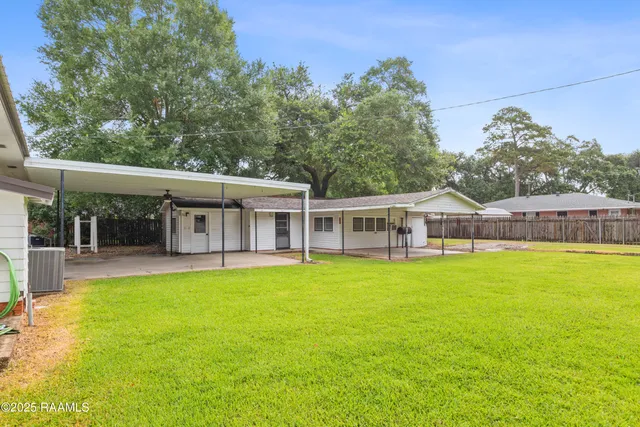 $189,999 | 407 North Hebert Avenue, Kaplan, LA 70548