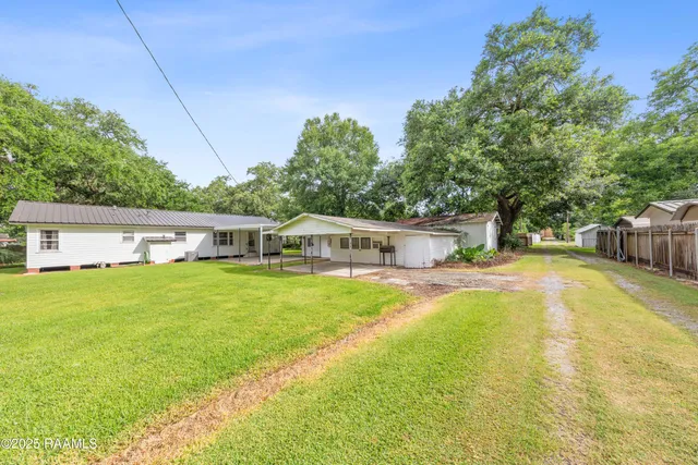 $189,999 | 407 North Hebert Avenue, Kaplan, LA 70548
