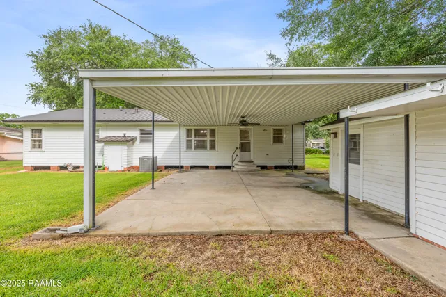 $189,999 | 407 North Hebert Avenue, Kaplan, LA 70548