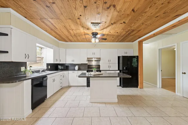 $189,999 | 407 North Hebert Avenue, Kaplan, LA 70548