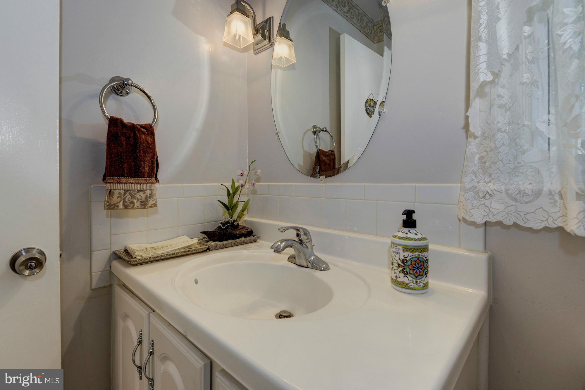1701 Billman Lane Silver Spring, MD 20902 - Photo 12 of 30 Bath