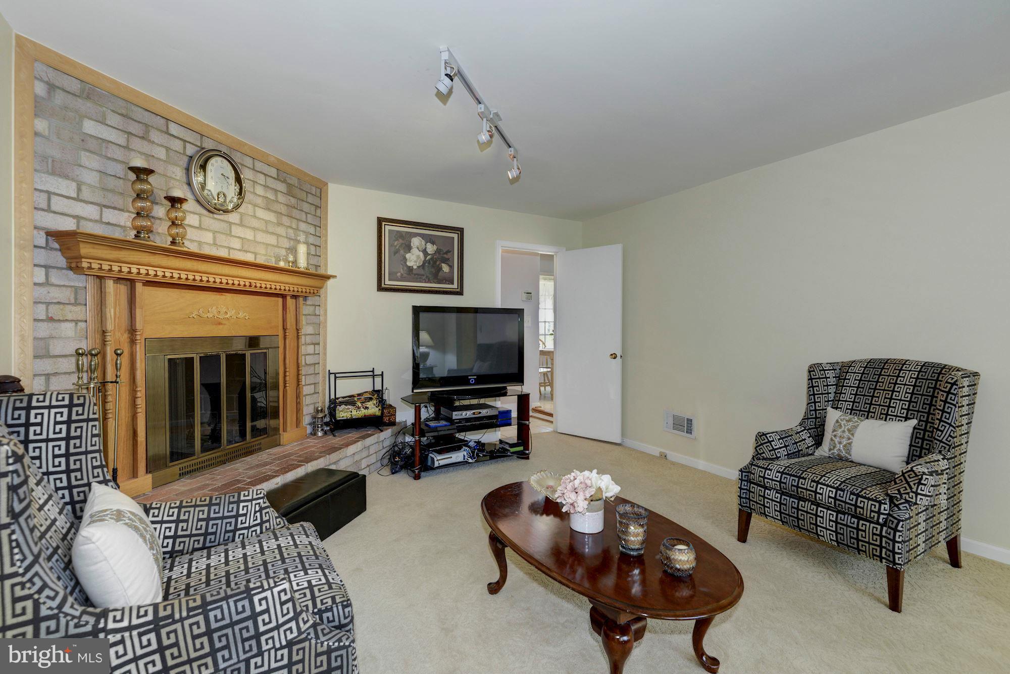 1701 Billman Lane Silver Spring, MD 20902 - Photo 14 of 30 Family Room