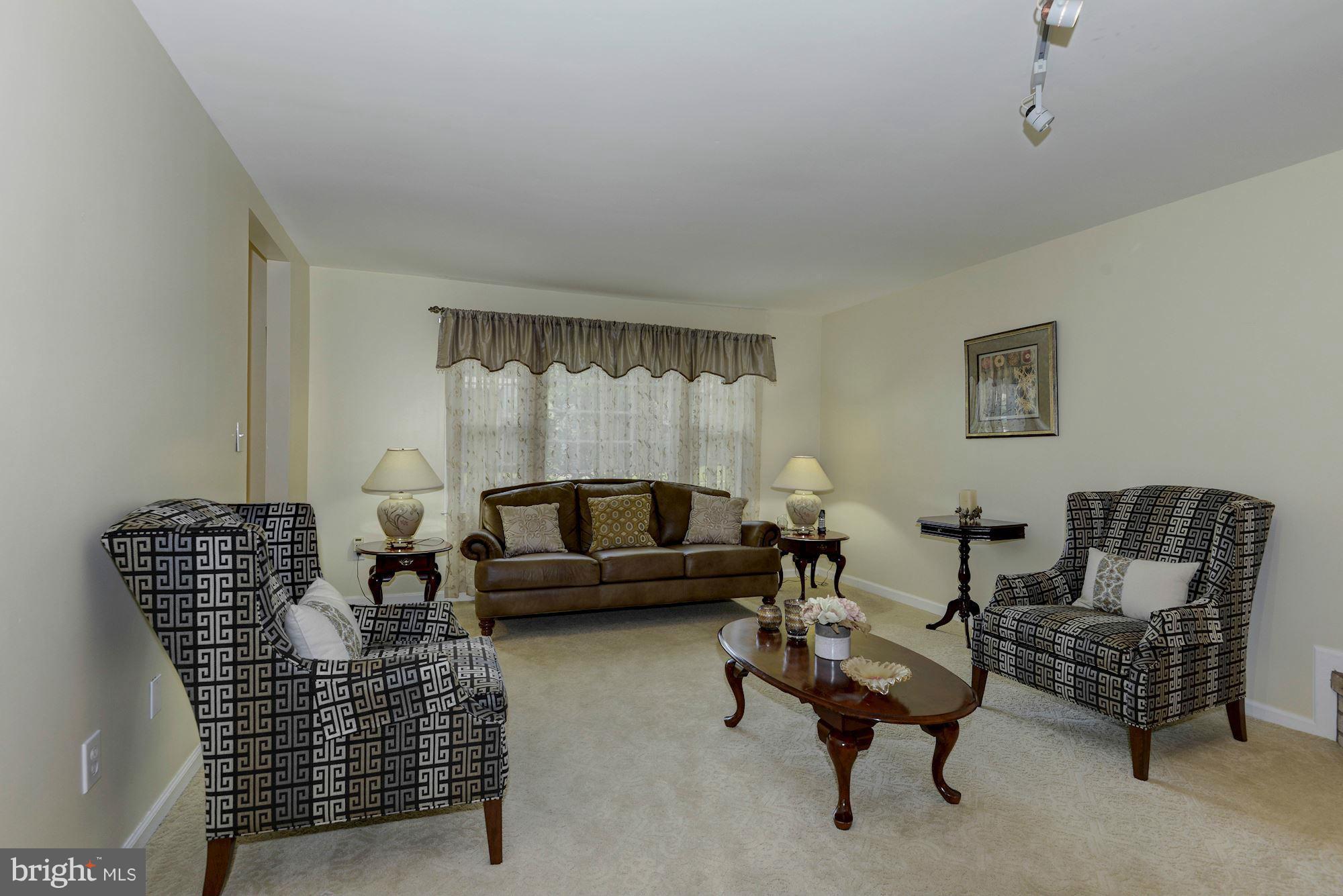 1701 Billman Lane Silver Spring, MD 20902 - Photo 15 of 30 Family Room