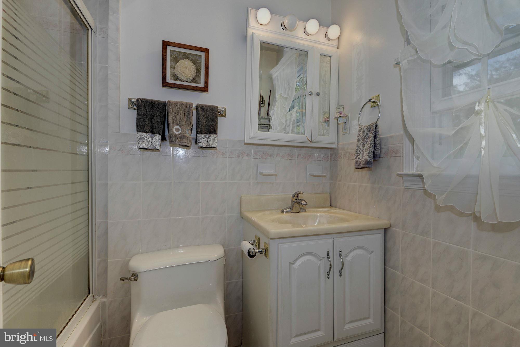 1701 Billman Lane Silver Spring, MD 20902 - Photo 18 of 30 Bath (Master)