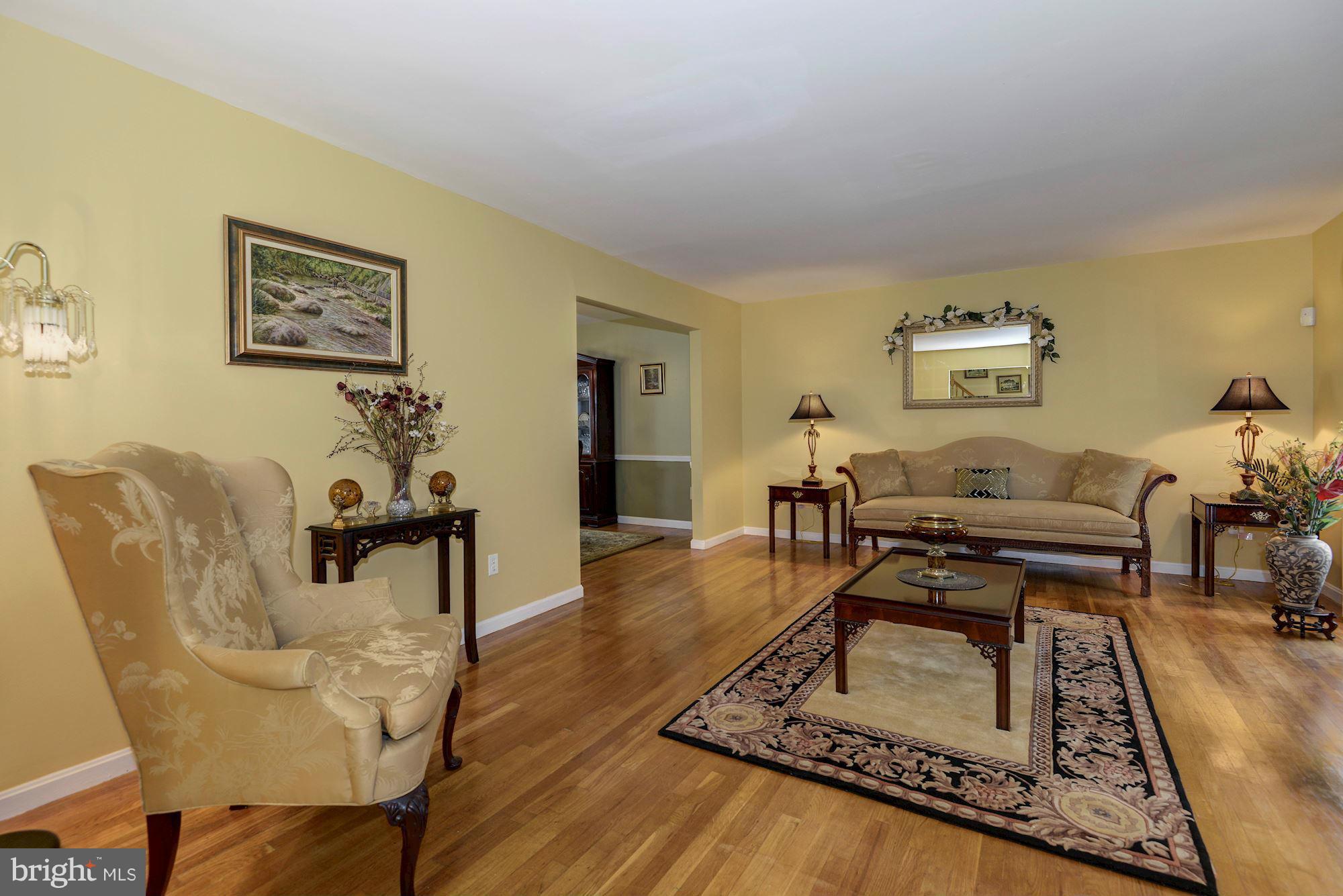 1701 Billman Lane Silver Spring, MD 20902 - Photo 5 of 30 Living Room