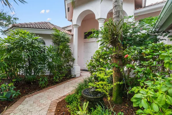 $6,500 | 1012 Southwest 156th Avenue, Pembroke Pines, FL 33027