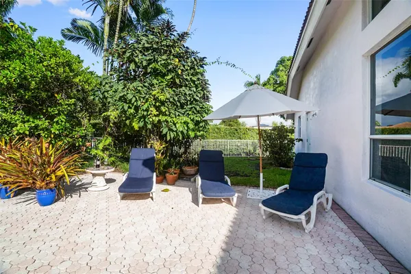 $6,500 | 1012 Southwest 156th Avenue, Pembroke Pines, FL 33027