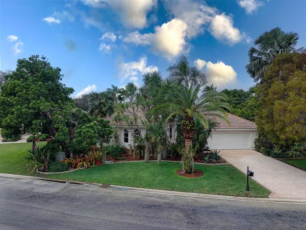 $6,500 | 1012 Southwest 156th Avenue, Pembroke Pines, FL 33027