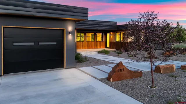 $2,350,000 | 201 Cowboy Trail, Durango, CO 81303