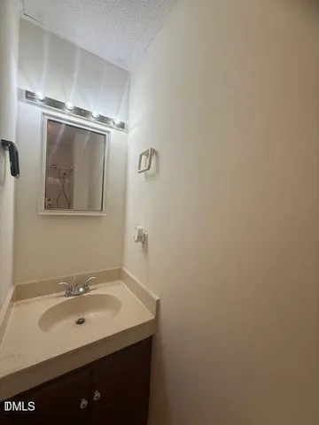 $1,580 | 4117 The Oaks Drive, Raleigh, NC 27606