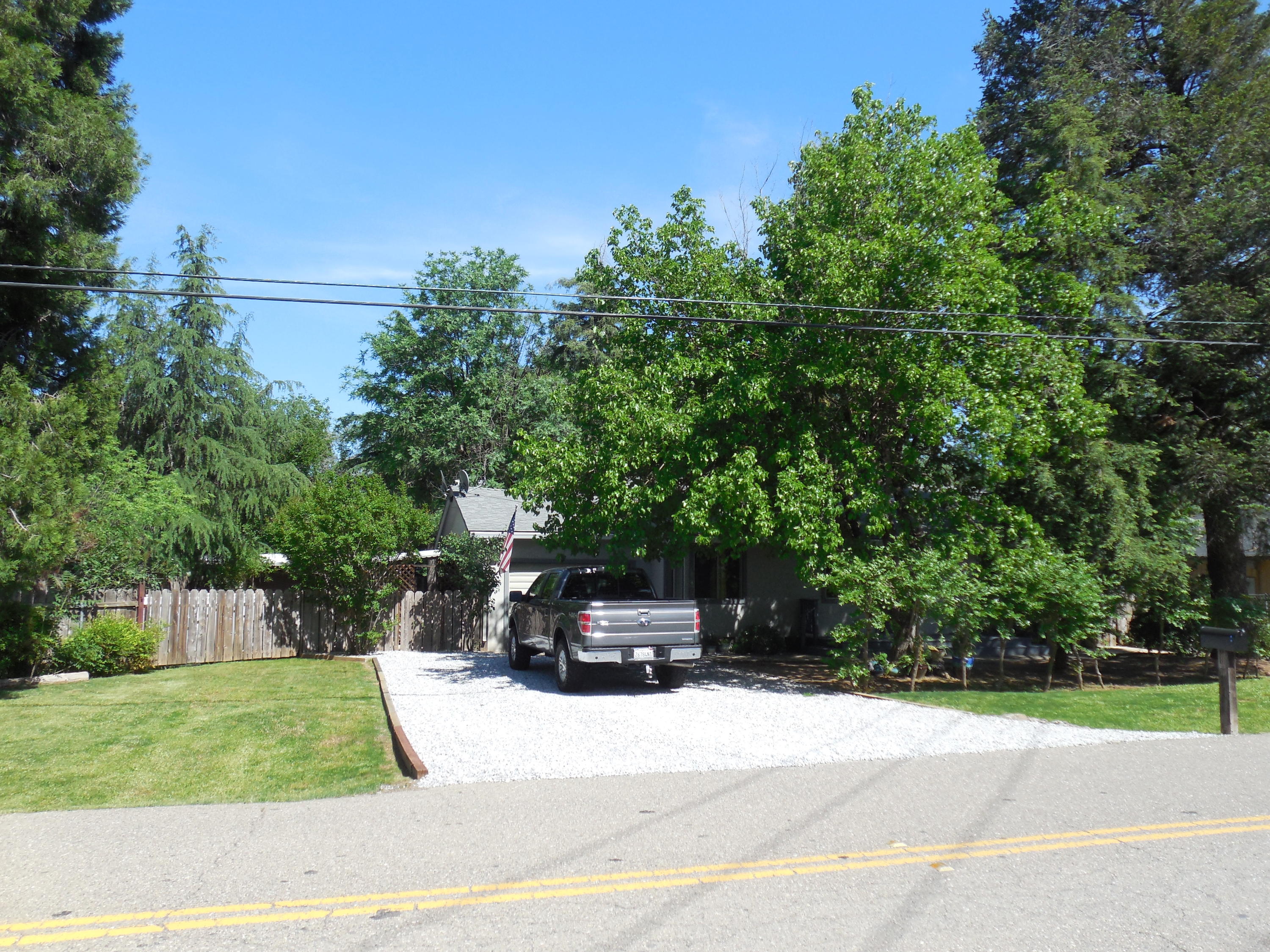 11473 Hawley Road Redding, CA 96003 - Photo 1 of 19 Front Of Home
