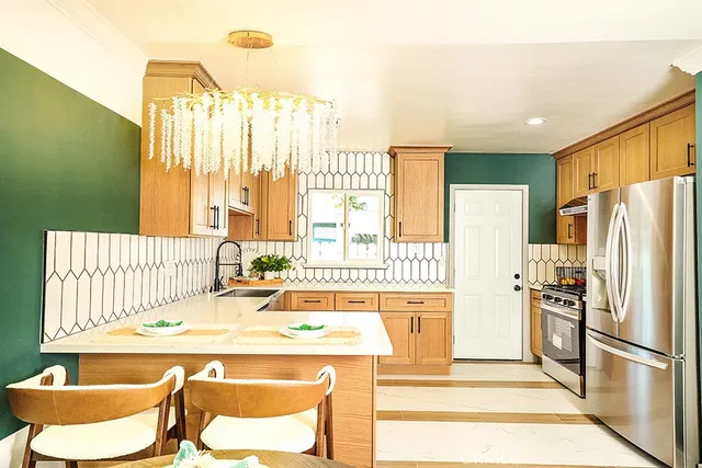 $1,399,999 | 1243 East Almond Avenue, Orange, CA 92866