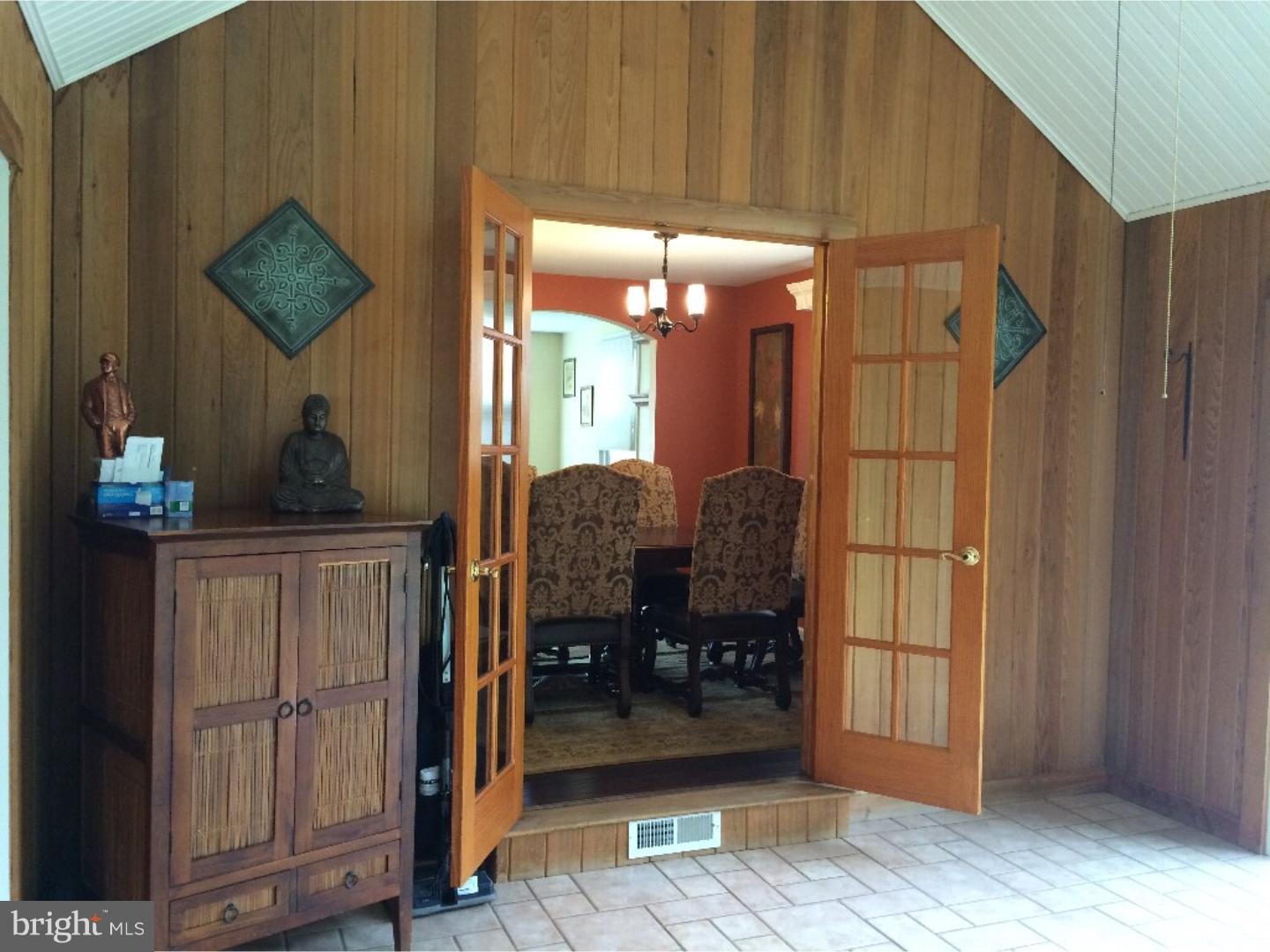 210 Spruce Road Flourtown, PA 19031 - Photo 3 of 6