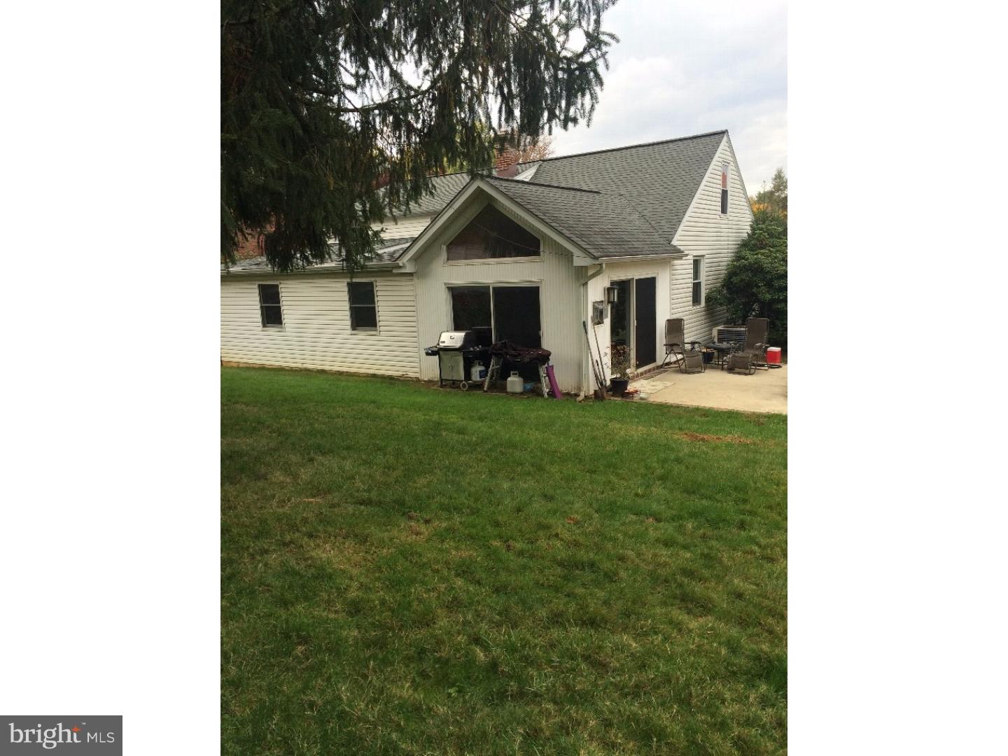 210 Spruce Road Flourtown, PA 19031 - Photo 4 of 6