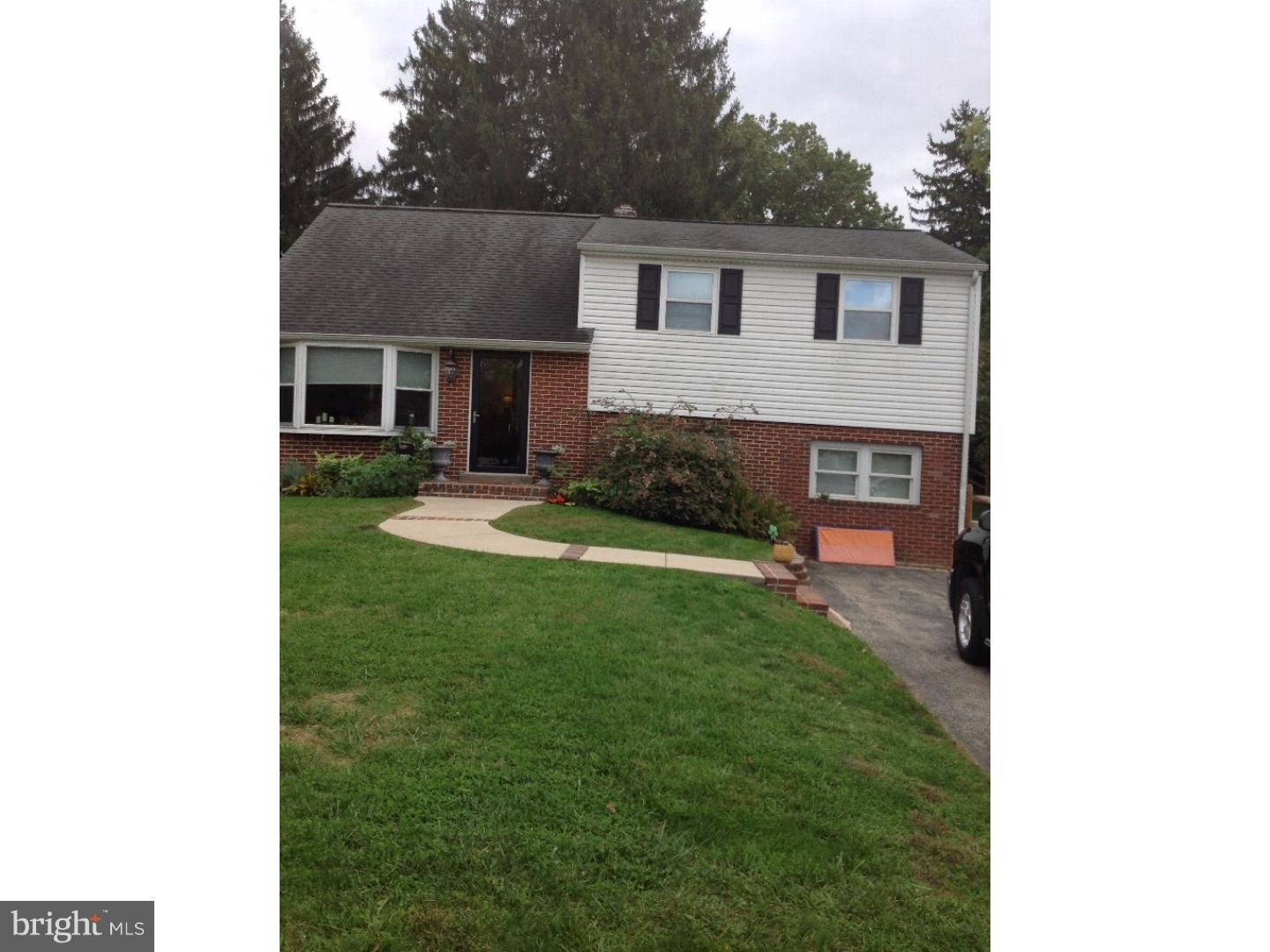 210 Spruce Road Flourtown, PA 19031 - Photo 5 of 6