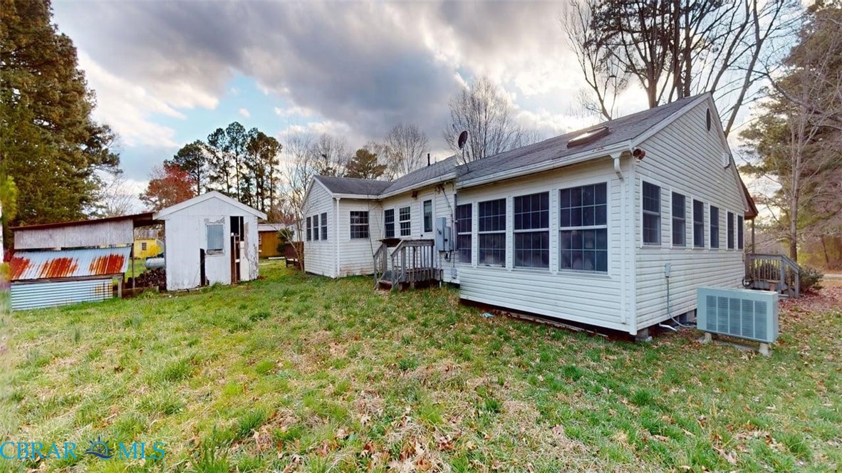 1678 Fitchetts Wharf Road Moon, VA 23119 - Photo 47 of 50