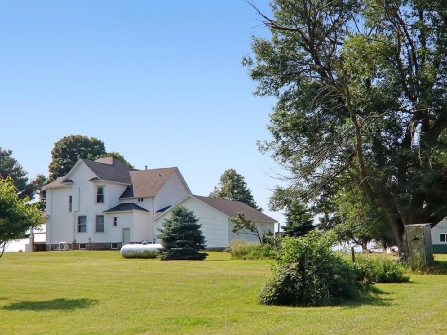 3170 North 900 East Road Farmer City, IL 61842 - Photo 1 of 17