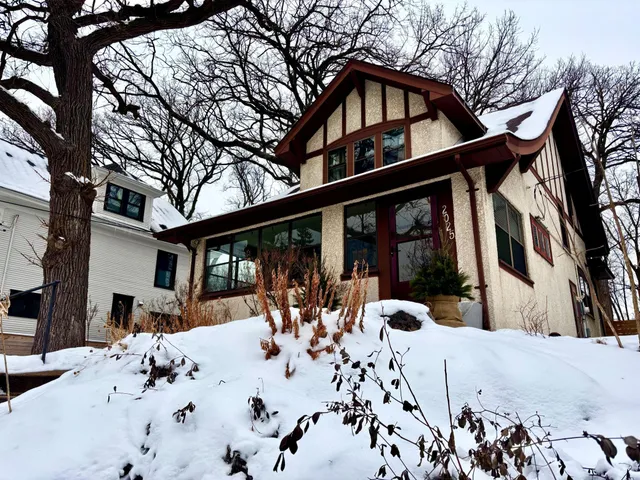 $470,000 | 2025 Franklin Avenue Southeast, Minneapolis, MN 55414