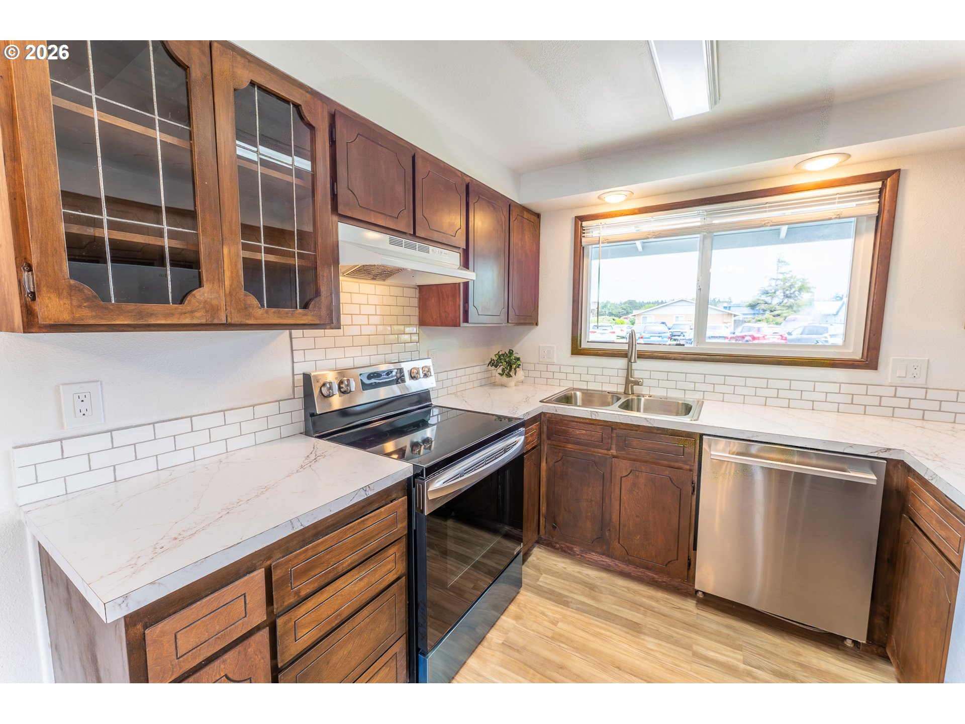 2025 Pine Street Florence, OR 97439 - Photo 12 of 29 Kitchen