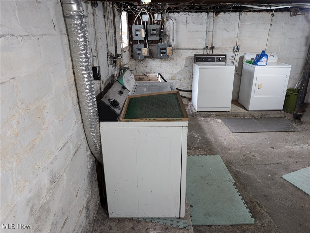 2549 Kendall Road Cleveland, OH 44120 - Photo 13 of 26 Separate Washers and Dryers for each unit