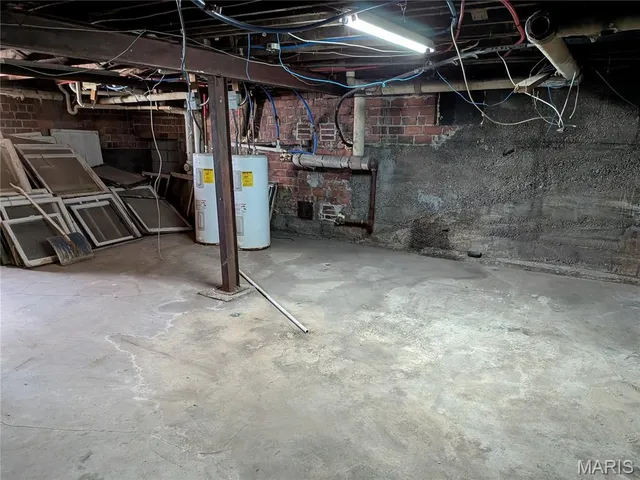 $1,645,000 | 3900 Ray Avenue, St. Louis, MO 63116