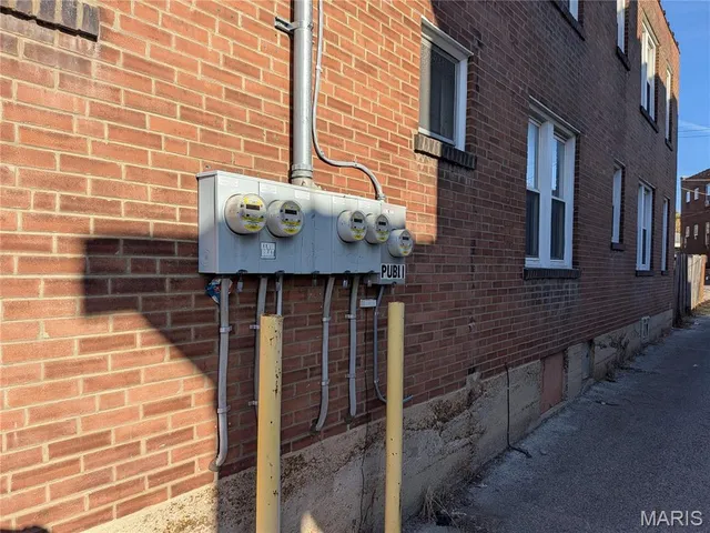 $1,645,000 | 3900 Ray Avenue, St. Louis, MO 63116