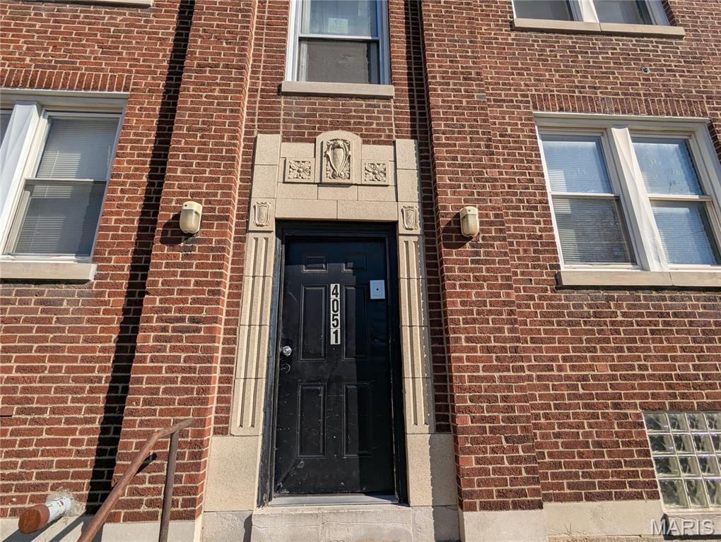 3900 Ray Avenue St. Louis, MO 63116 - Photo 3 of 36