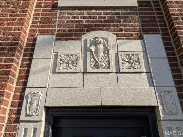 $1,645,000 | 3900 Ray Avenue, St. Louis, MO 63116