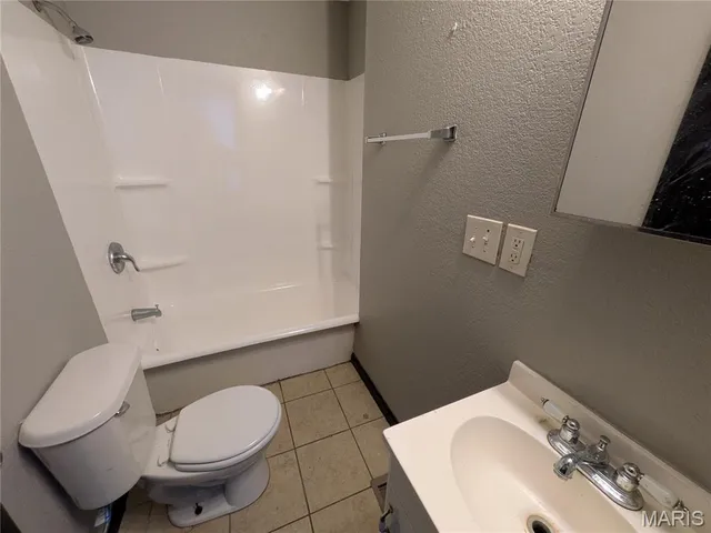 $1,645,000 | 3900 Ray Avenue, St. Louis, MO 63116