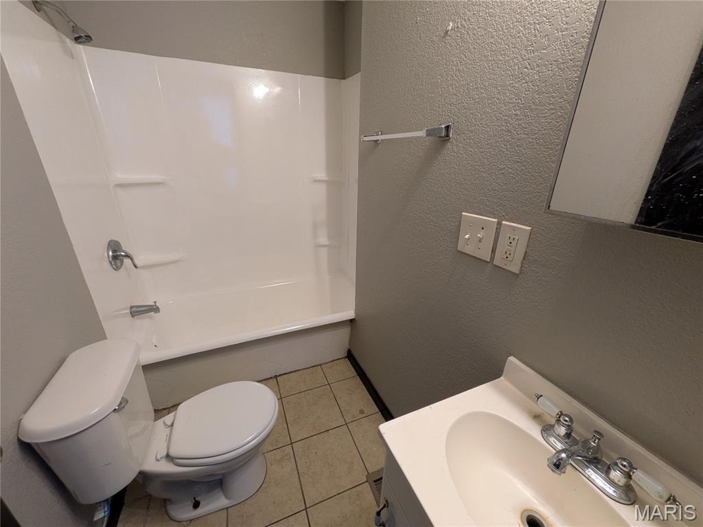 3900 Ray Avenue St. Louis, MO 63116 - Photo 7 of 36