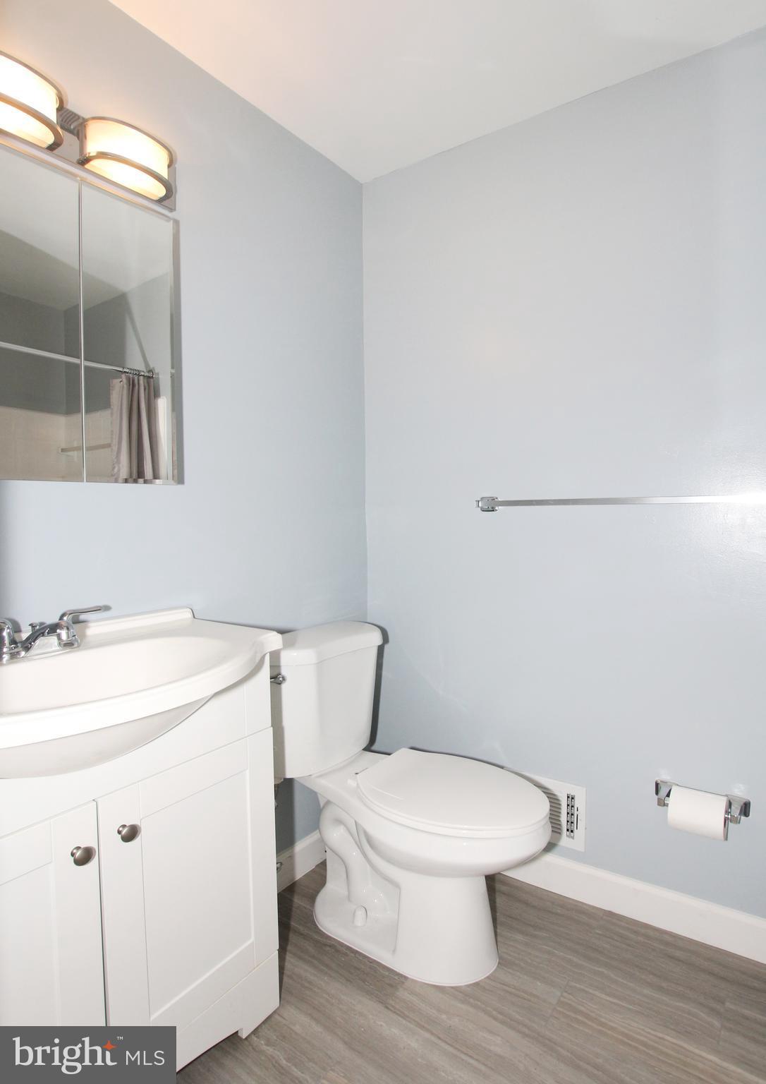 5006 Gunpowder Road Fairfax, VA 22030 - Photo 12 of 26 Bath