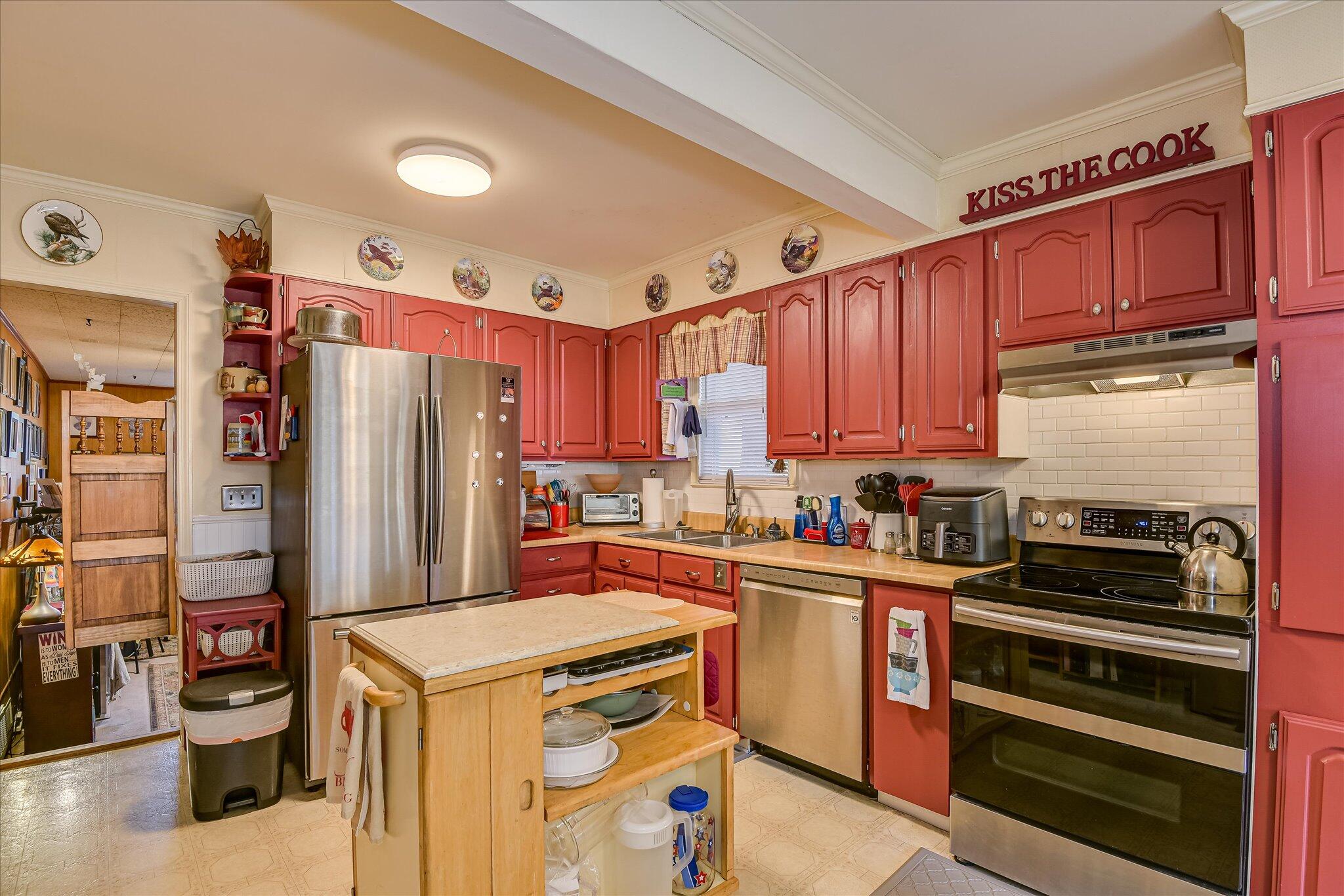 2004 Denmark Drive Augusta, GA 30906 - Photo 6 of 20 Huge Kitchen with Double oven Range